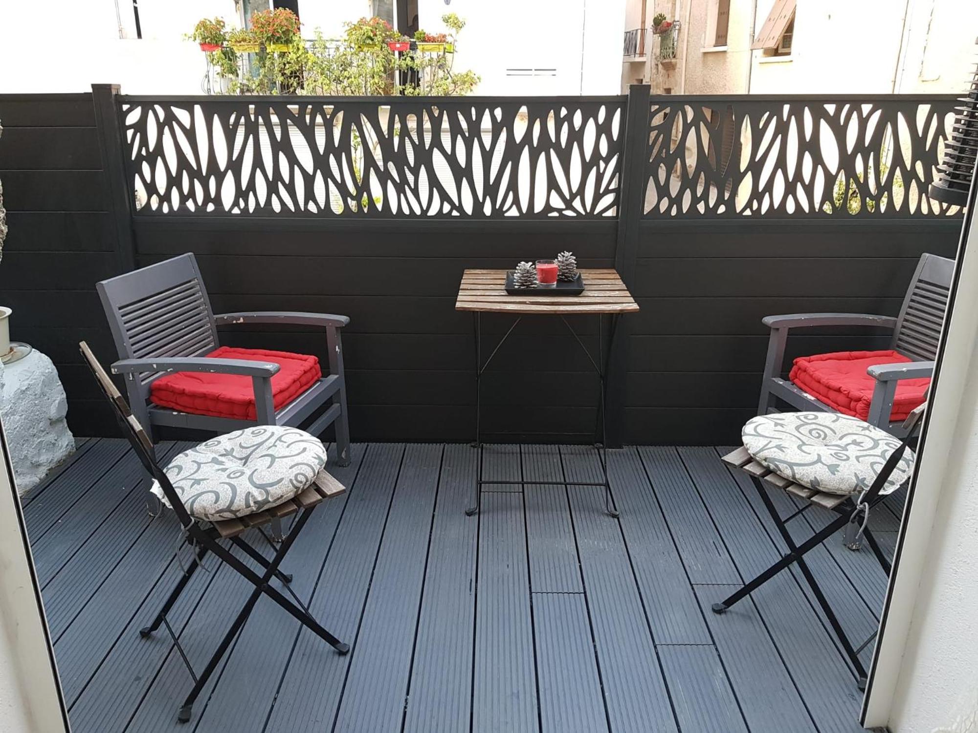 Spacious Town House With Balcony Montagnac  Ngoại thất bức ảnh