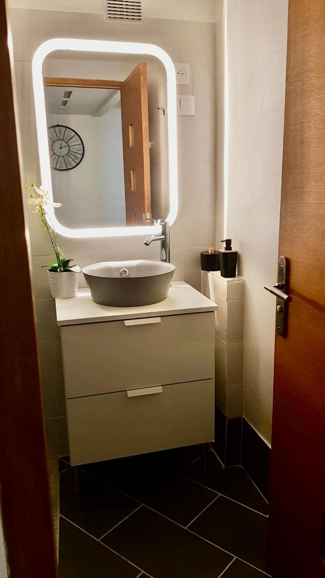Spacious Town House With Balcony Montagnac  Ngoại thất bức ảnh