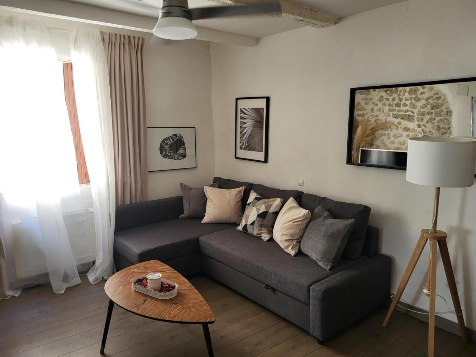 Spacious Town House With Balcony Montagnac  Ngoại thất bức ảnh